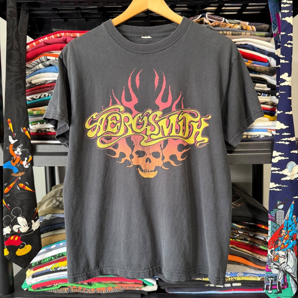 2000s Black Aerosmith Skull Flames Graphic T-Shirt M
